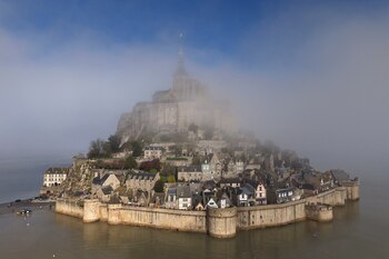 Una vista de dron muestra