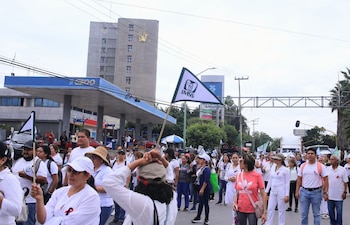 Marcha de trabajadores del IMSS. FOTO: MARGARITO PÉREZ RETANA/CUARTOSCURO.COM