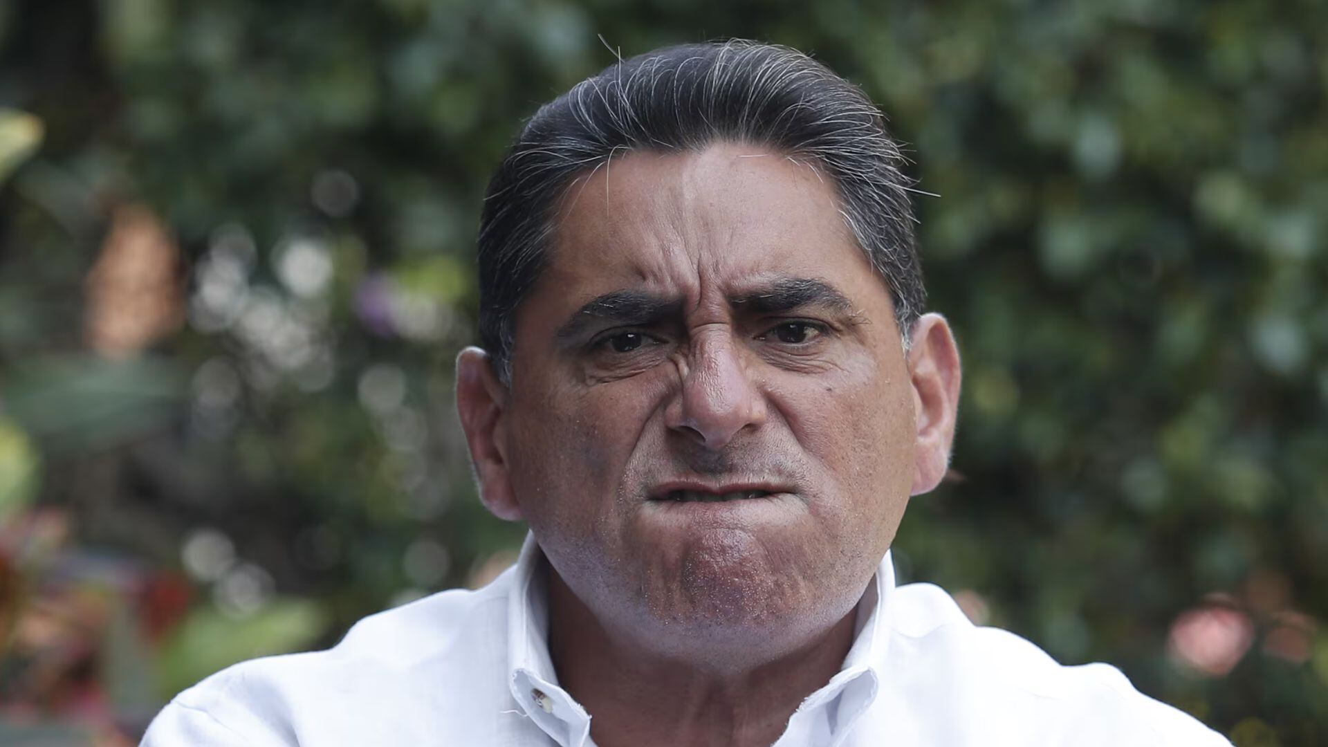 “Al carajo los derechos humanos”, asegura Carlos Álvarez, cómico y precandidato presidencial