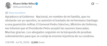 O ex-presidente Álvaro Uribe Vélez informou que o presidente Gustavo Petro aceitou o motivo da transferência - crédito @AlvaroUribeVel/X