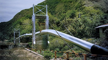 Atentados contra las instalaciones del