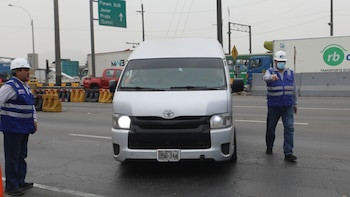 La institución advirtió que el transporte sin autorización expone a los pasajeros a condiciones sin control y afecta el orden del sistema de movilidad - Créditos: Sutrán.