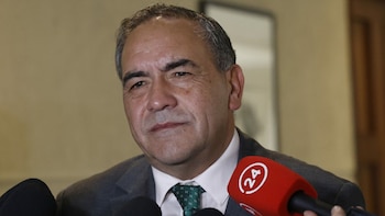 Sorprendieron a un senador chileno