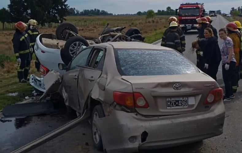 Los cuatro fallecidos viajaban en dos automóviles que colisionaron de frente en el kilómetro 318,5, entre Pirovano y Urdampilleta