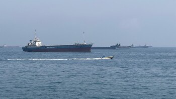 EEUU redirige 136 buques en el marco de su bloqueo al estrecho de Ormuz