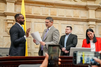 Estefanel Gutiérrez, de Cambio Radical, quien obtuvo 29 votos, quedó elegido presidente de la Comisión Afro - crédito @CamaraColombia