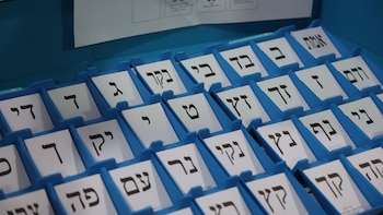 Abren las urnas en Israel para una decisiva jornada electoral