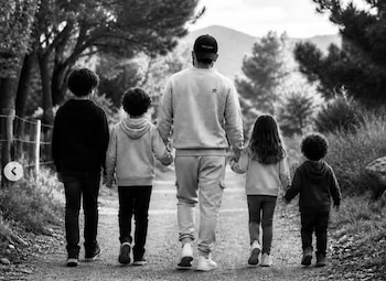 Luis Javier Suárez denunció a través de su cuenta de Instagram que no le permiten ver a sus hijos - crédito @luissuarez.26/Instagram