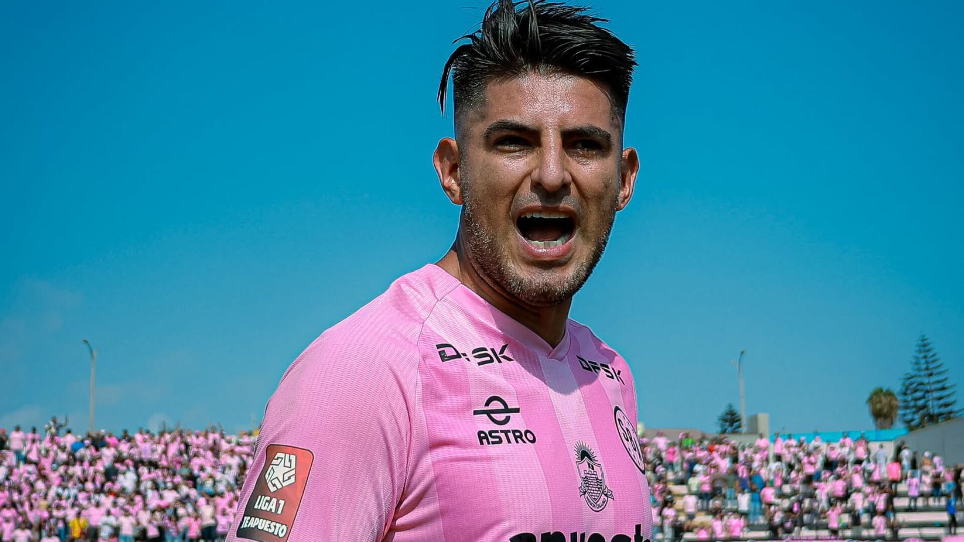 Carlos Zambrano confía en volver a la selección: “No habría dudas de mi convocatoria, soy uno de los mejores defensas”