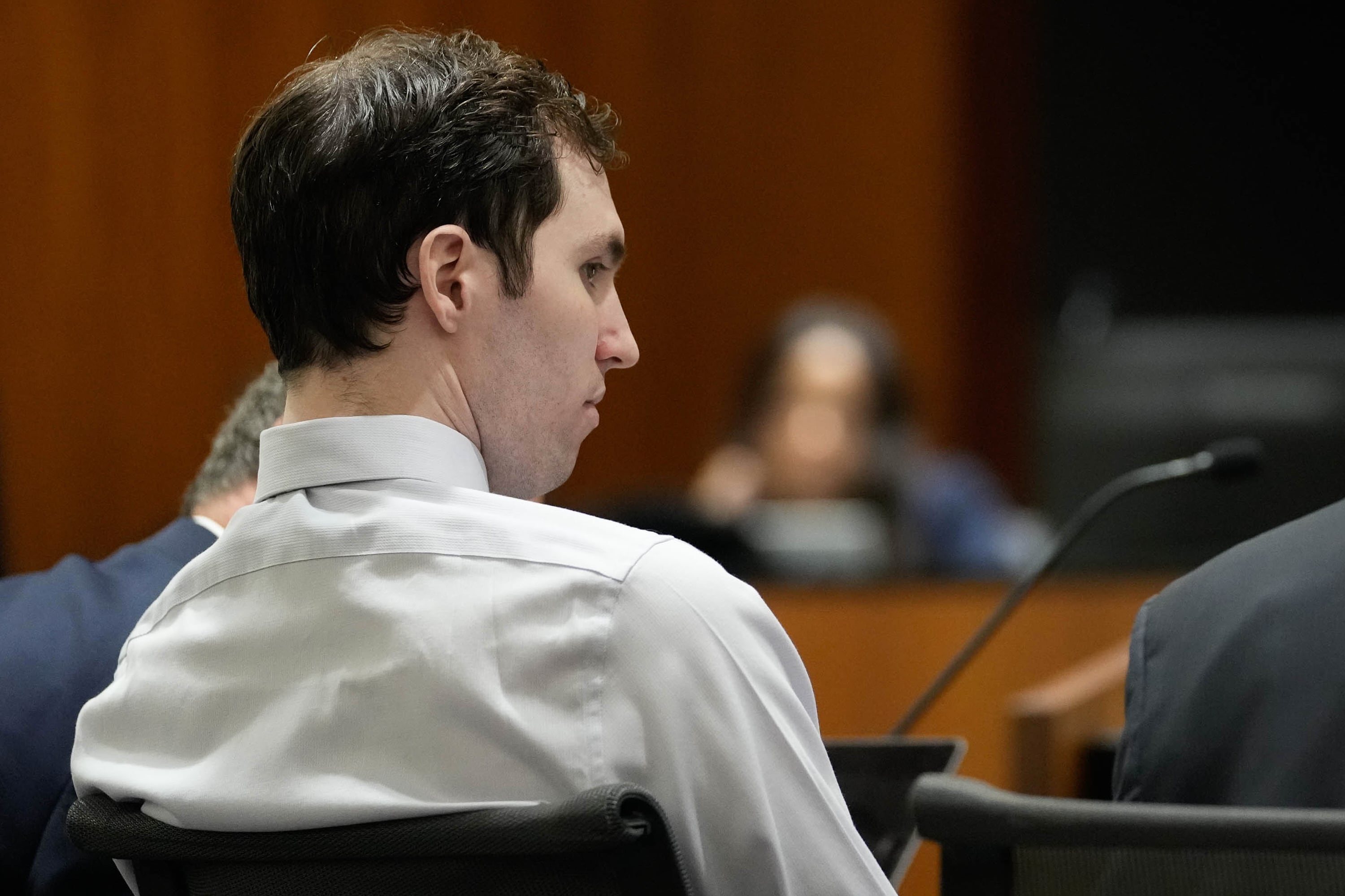 Los abogados de Tyler Robinson sostuvieron que el acusado disparó una sola vez y que no puso en riesgo a otras personas en la Universidad del Valle de Utah (Francisco Kjolseth/The Salt Lake Tribune vía AP, Pool).