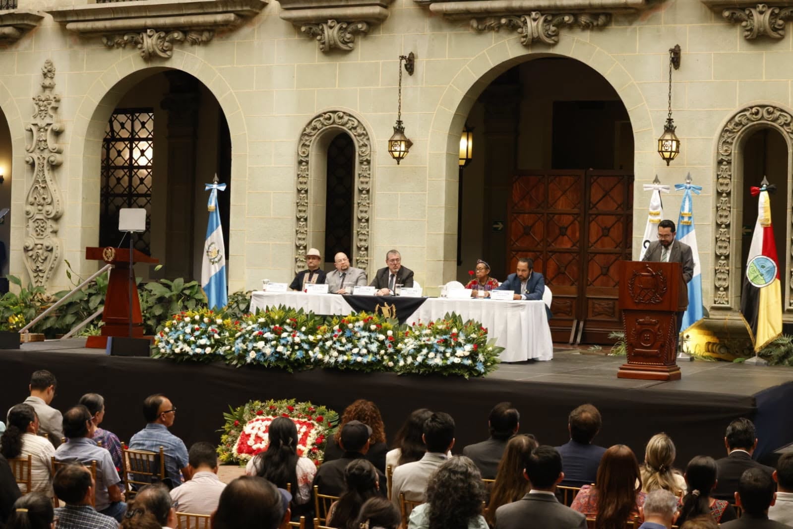 El gobierno de Guatemala presentó el Mecanismo de Búsqueda Humanitaria para localizar, identificar y restituir con dignidad a personas desaparecidas del conflicto armado interno. (Diario de Centroamerica)