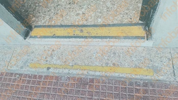 Fue a una farmacia, tropezó con un escalón sin señalizar y la Justicia ordenó indemnizarla