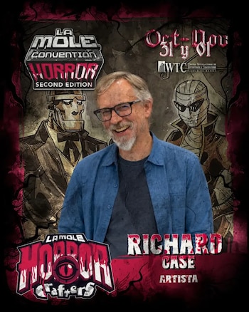 Fotografía del artista Richard Case superpuesta en un cartel publicitario con ilustraciones de historieta y el logotipo de La Mole Convention