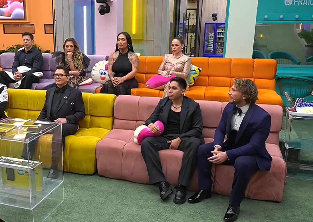 Karina Torres manifestó de forma abierta la sorpresa que le causó el atractivo físico del influencer regiomontano (Captura de pantalla )