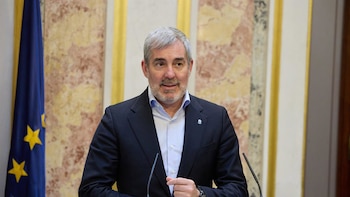 Quién es Fernando Clavijo, el discreto presidente de Canarias que pasó a protagonista de la crisis del hantavirus por las “ratas nadadoras”