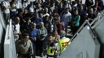 Vídeo: Defensa trae de vuelta