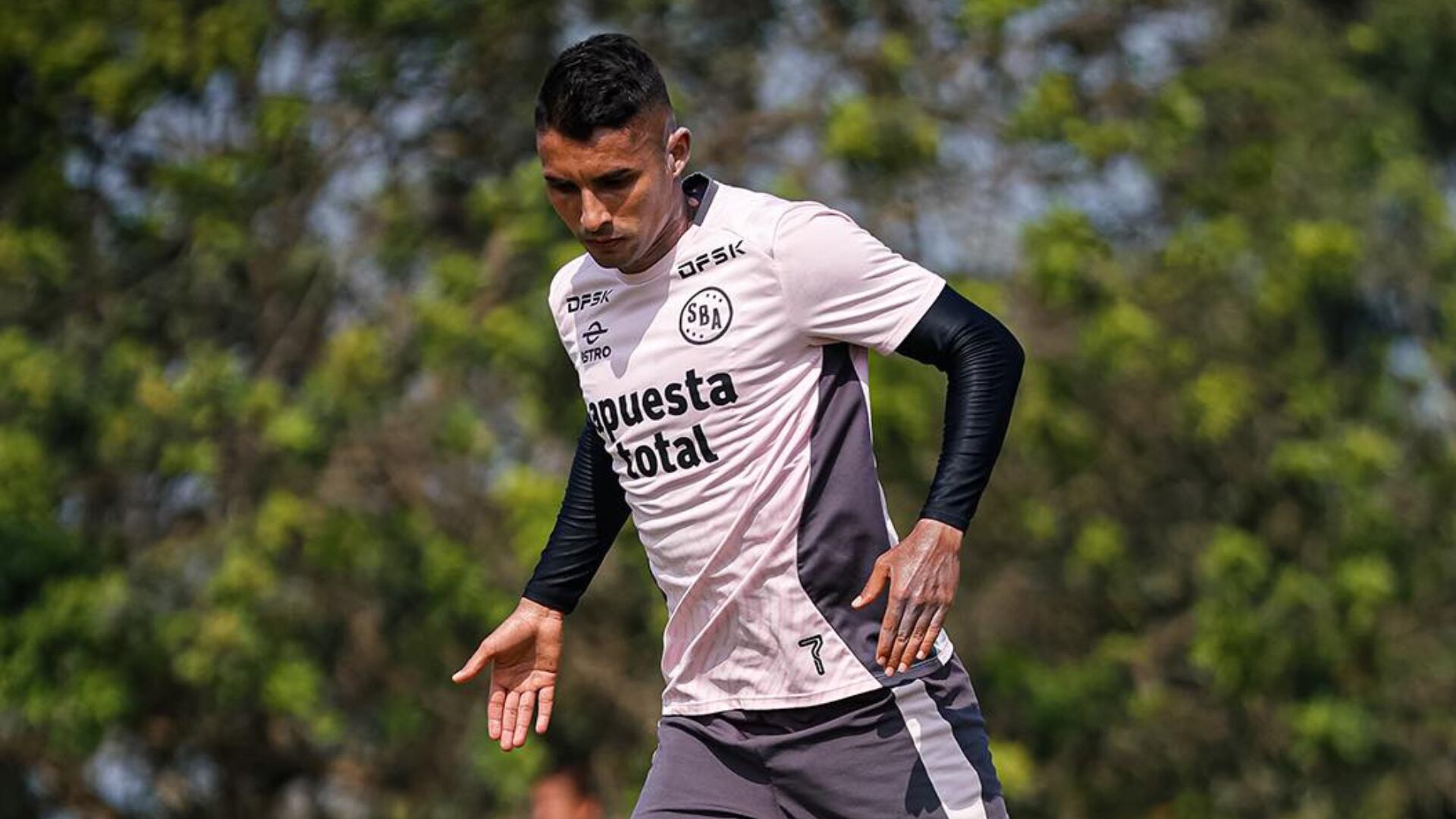 Carlos López no ha celebrado ningún gol en el Torneo Apertura 2026. Crédito: Prensa SBA