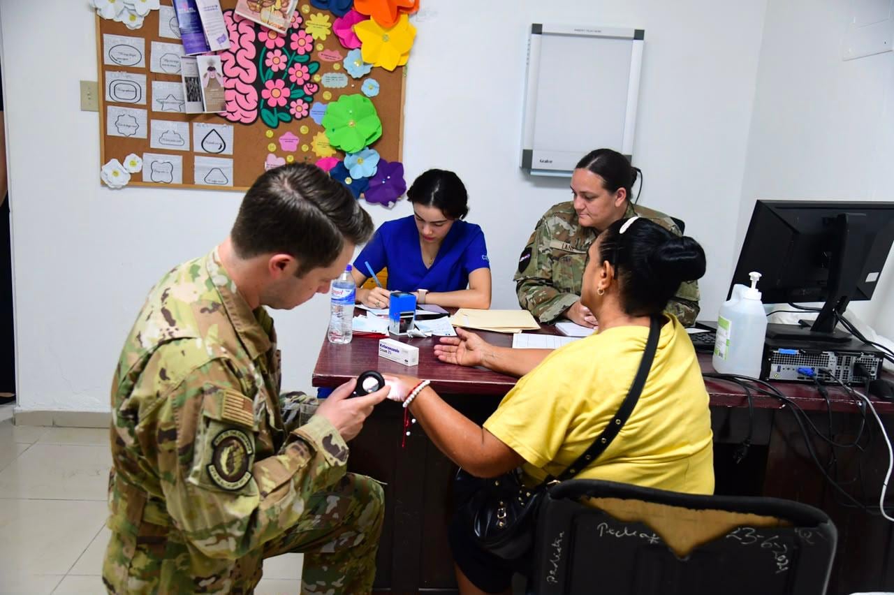 Leah Campos sostuvo que Amistad 2026 combinó asistencia comunitaria con fortalecimiento de capacidades médicas en la cooperación entre Estados Unidos y República Dominicana. (Cortesía: Gobierno de República Dominicana)