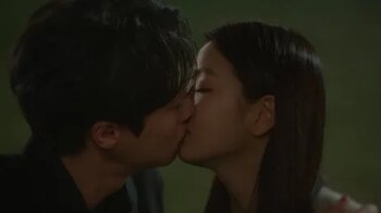 El drama "El beso del