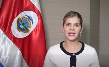 La presidenta Laura Fernández anunció la salida de siete directores del grupo Fuerza Élite tras no superar la prueba de polígrafo. Crédito: Presidencia de la República