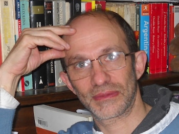 El biólogo y profesor Eduardo