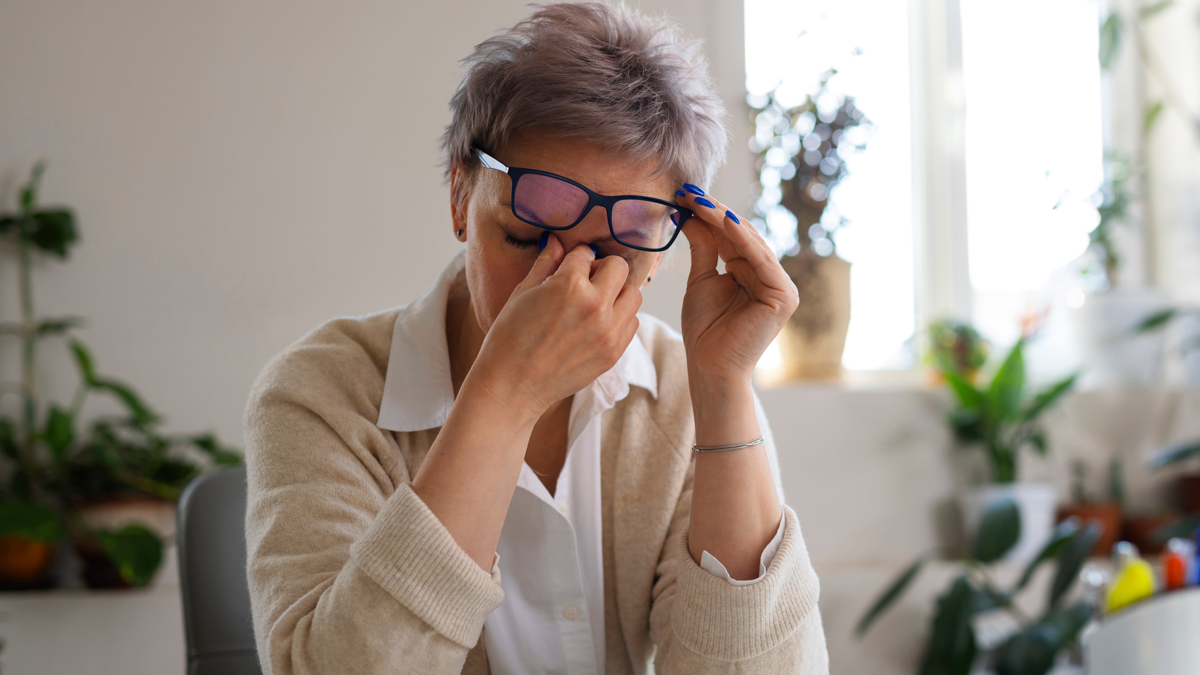 La suplementación con zinc y otros micronutrientes puede retrasar el avance de la degeneración macular asociada con la edad en algunos pacientes (Freepik)
