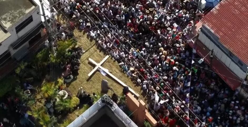 Jesús cae por terceera vez.
(Captura de pantalla)