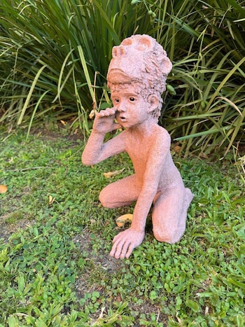 El recorrido incluye pinturas, esculturas,