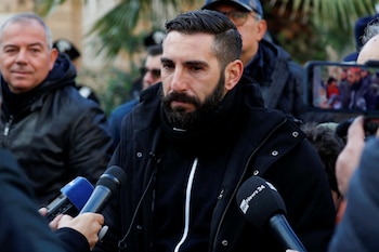 Giuseppe Cimarosa, sobrino del capo de la mafia Matteo Messina Denaro, habla con los medios de comunicación durante una protesta contra la mafia en la ciudad siciliana de Castelvetrano, donde nació Matteo Messina Denaro, en Castelvetrano, Italia, 19 de enero de 2023. REUTERS/Remo Casilli/Archivo