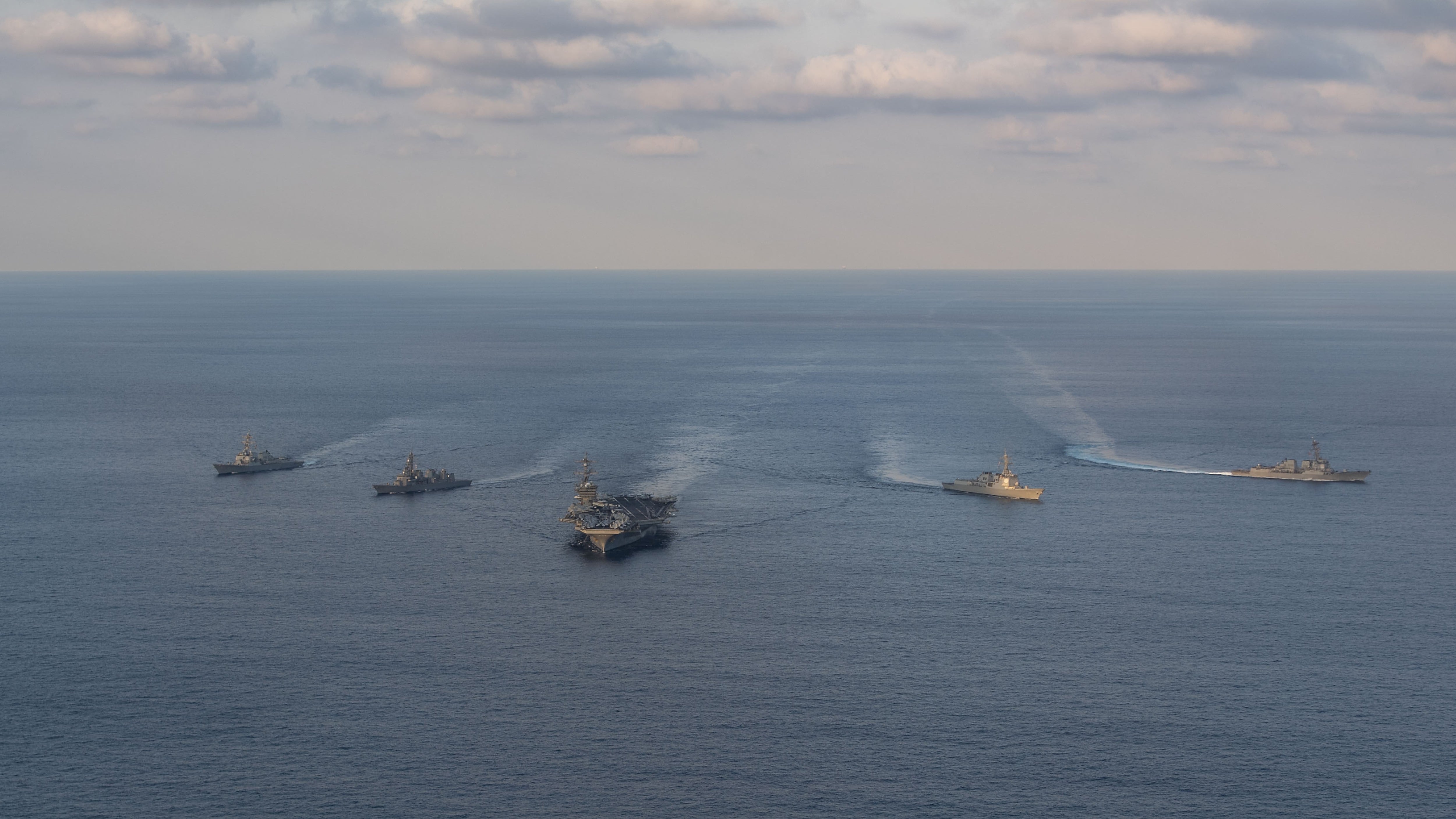 El operativo militar, cuyo nombre significa “hombro con hombro” en tagalo, incorporará este año la participación plena de Japón y Canadá, luego de que ambos países firmaran acuerdos de fuerzas visitantes con Manila, según informó el ejército filipino (EP)