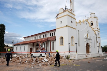 Un terremoto de magnitud 7,7 sacude Panamá y causa daños en edificios y vías