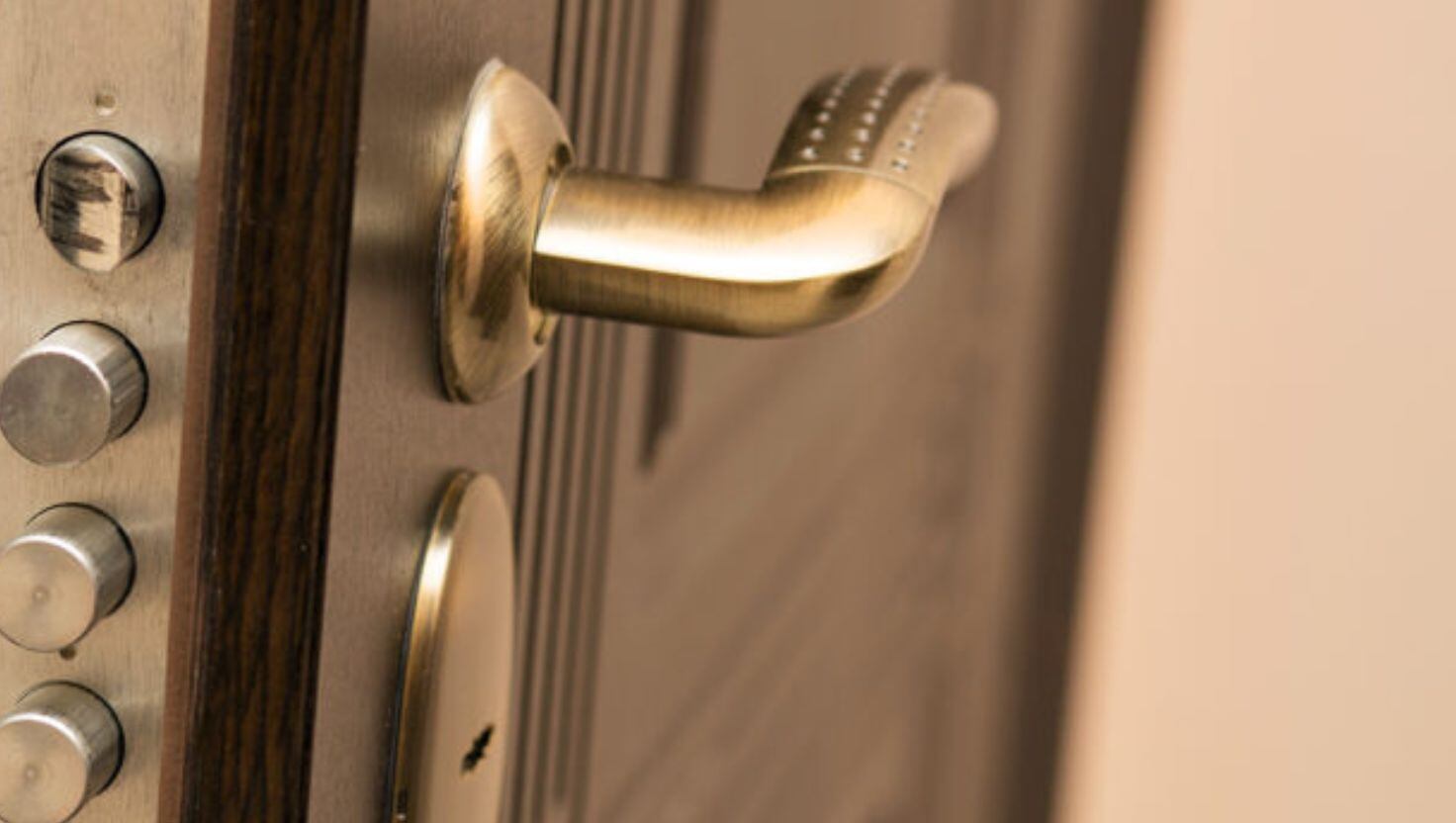 Alquiler de inmuebles. La Resolución Nº 000355-2025/SUNAT permite reducir al cien por ciento la multa por omisión si la subsanación es voluntaria.