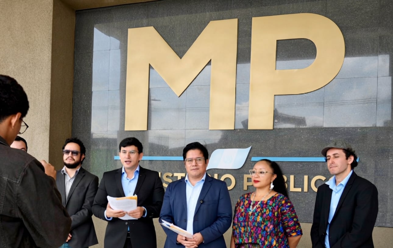 Acción Ciudadana presentó denuncias ante el Ministerio Público por posibles vulneraciones al acceso a la información pública en municipalidades de Guatemala. (Acción Ciudadana)