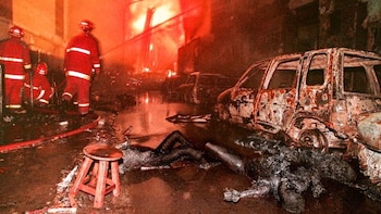 100 toneladas de pirotecnia, más