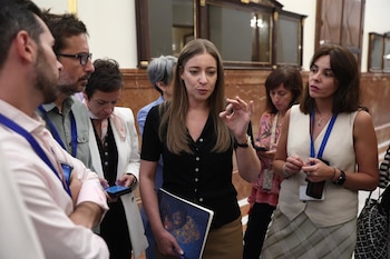 10/09/2026 La portavoz del PP en el Congreso, Ester Muñoz, atiende a los medios durante una sesión plenaria en el Congreso de los Diputados, a 10 de septiembre de 2026, en Madrid (España). El Congreso da luz verde a la proposición de ley para conceder la nacionalidad española a los saharauis nacidos cuando el Sáhara Occidental se encontraba bajo administración española, una iniciativa que podría beneficiar a unas 80.000 personas y que se debate y vota en plena tensión con Marruecos por la crisis de Ceuta y después del varapalo judicial a la denominada 'ley de nietos'.
POLITICA
Eduardo Parra - Europa Press