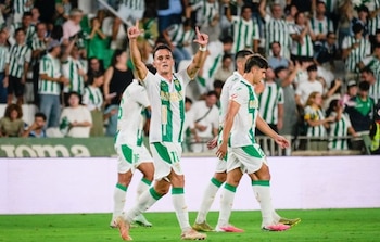 21/08/2026 Córdoba - Girona.
El Córdoba se impuso (2-1) al Girona este viernes en el inicio de la segunda jornada de LaLiga Hypermotion para firmar su primera victoria de la temporada, que se le resiste a un conjunto catalán que de nuevo reaccionó tarde.
DEPORTES
LALIGA