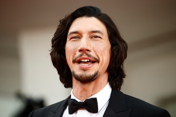 Adam Driver en la alfombra