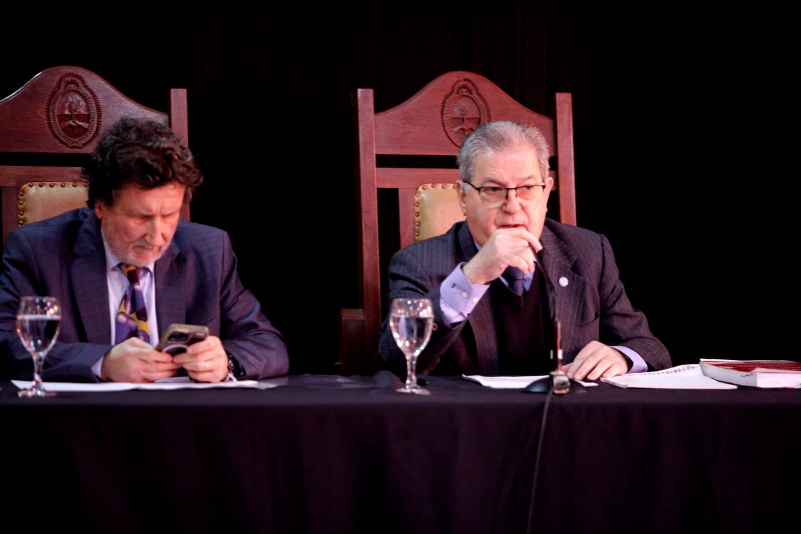 La audiencia comenzó una hora después del cronograma oficial pactado