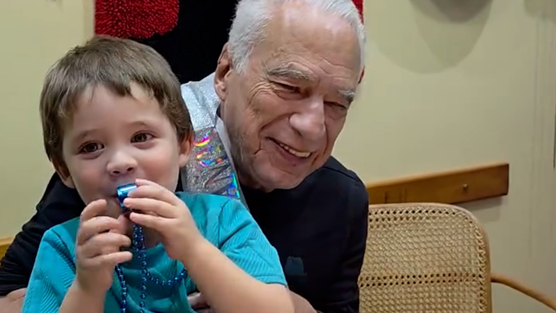 Alberto Cormillot junto a su hijo Emilio: