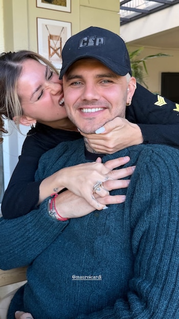 La actriz compartió una imagen junto a Mauro Icardi y expuso otra vez el anillo que generó especulaciones