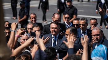 Bolsonaro recibe el alta hospitalaria