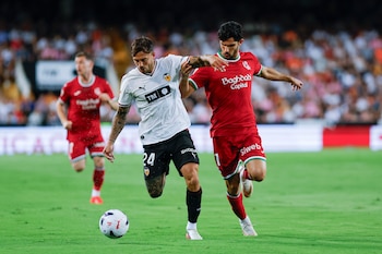 El Valencia CF busca ascender en la clasificación de LaLiga. (EFE/ Biel Aliño)