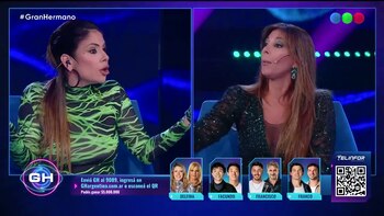 Romina Uhrig y Ximena Capristo