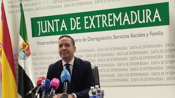 Junta de Extremadura denunciará por vía penal al delegado del Gobierno por la llegada de menores no acompañados