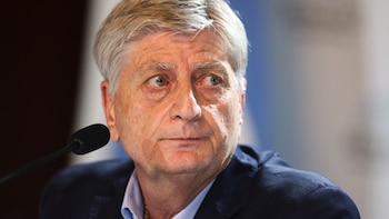 El gobernador de La Pampa presentó amparo para frenar la Ley de Glaciares