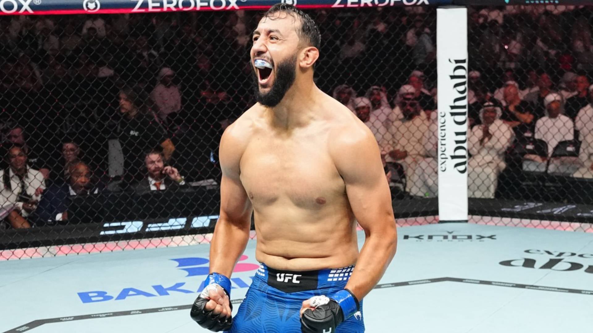 El peleador de origen azteca consiguió una victoria rápido en el evento. (UFC)