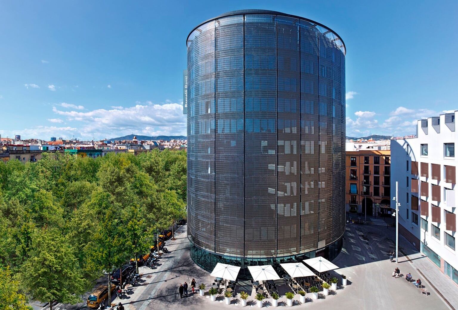 El fondo alemán Real IS compra el hotel Barceló Raval de Barcelona a Union Investment.