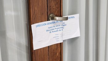 Por orden de la Justicia,