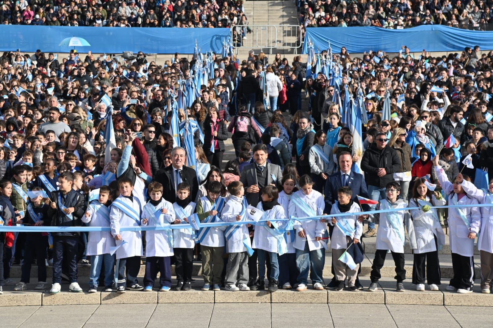 4.500 alumnos de cuarto grado le prometieron Lealtad a la Bandera
