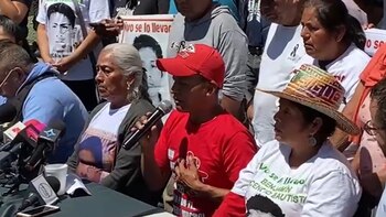 Emiliano Navarrete acusó a AMLO de "administrar" la investigación del caso Ayotzinapa. | Captura de pantalla